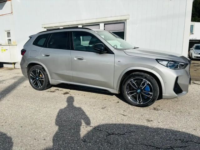 BMW iX1 xDrive30