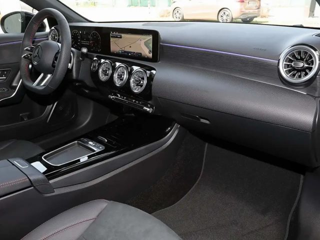 Mercedes-Benz A 200 AMG Line