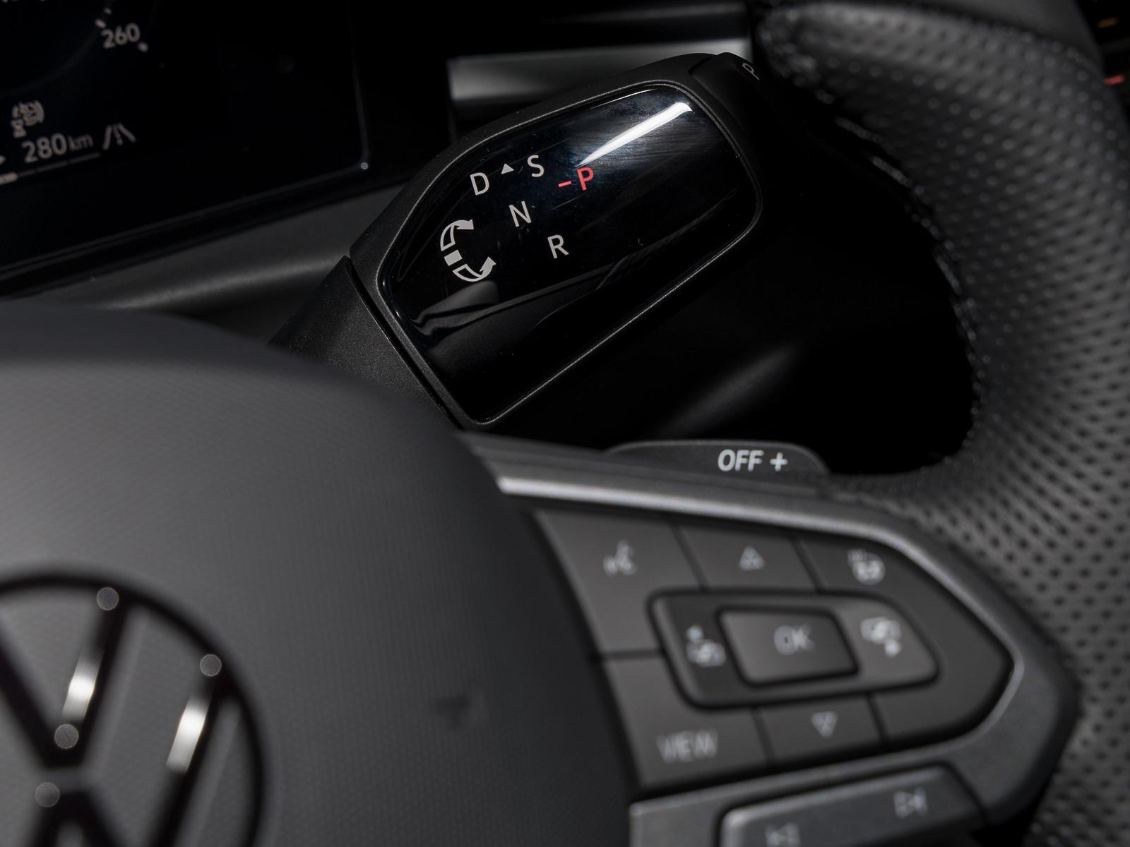 Volkswagen T-Roc 1.5 eTSI DSG R-Line Style