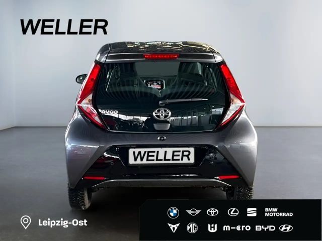 Toyota Aygo Hatchback Play Team D X-play