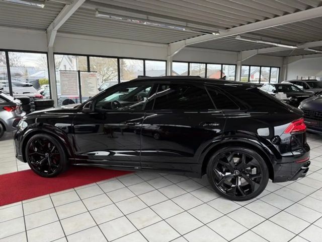 Audi RS Q8 Quattro