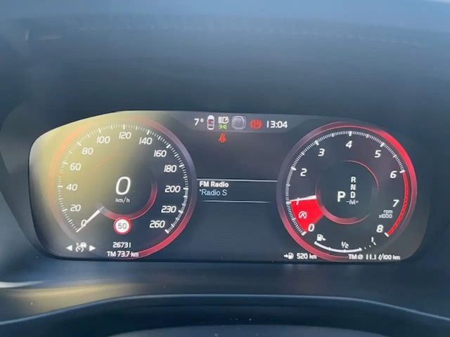 Volvo XC40 Dark Plus