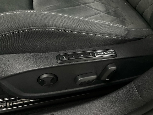 Volkswagen Golf 1.5 eTSI Golf VIII