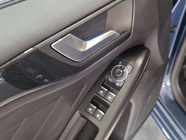 Ford Focus EcoBoost ST Line