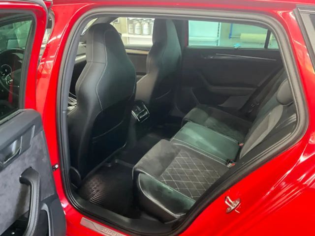 Skoda Superb Combi Sportline iV