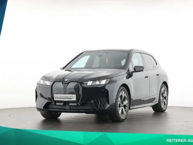 BMW iX xDrive45