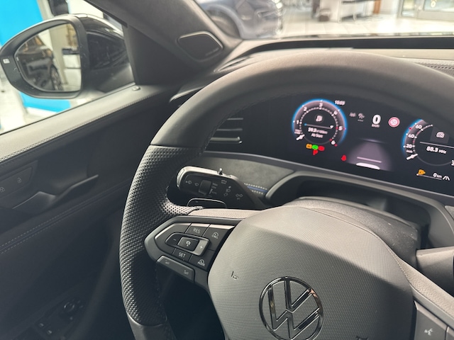Volkswagen Passat 4Motion DSG R-Line