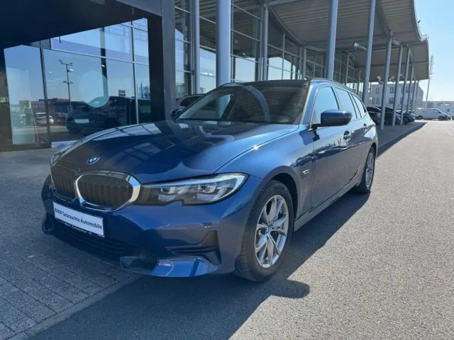 BMW 330 330e Sport Line Touring