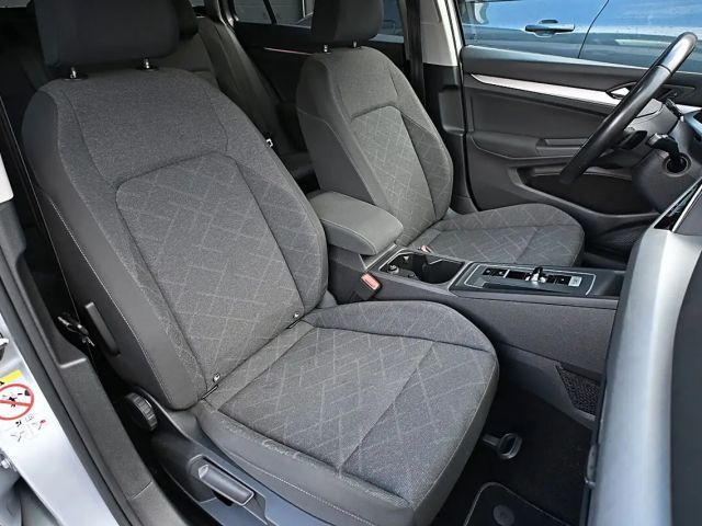 Volkswagen Golf DSG Life Variant