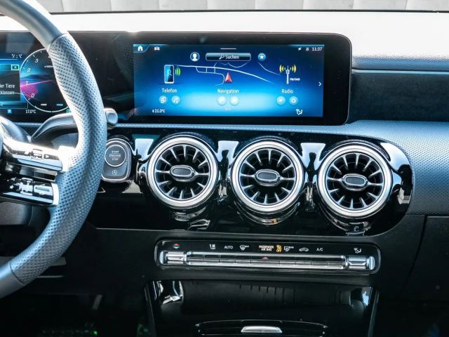 Mercedes-Benz A 200 AMG Line