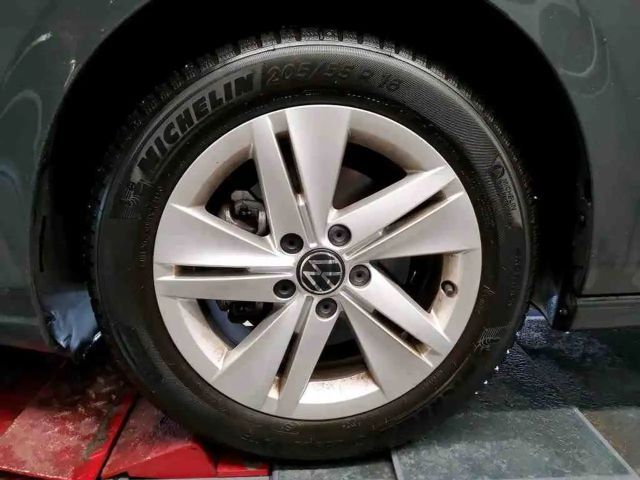 Volkswagen Golf 1.5 eTSI DSG Life