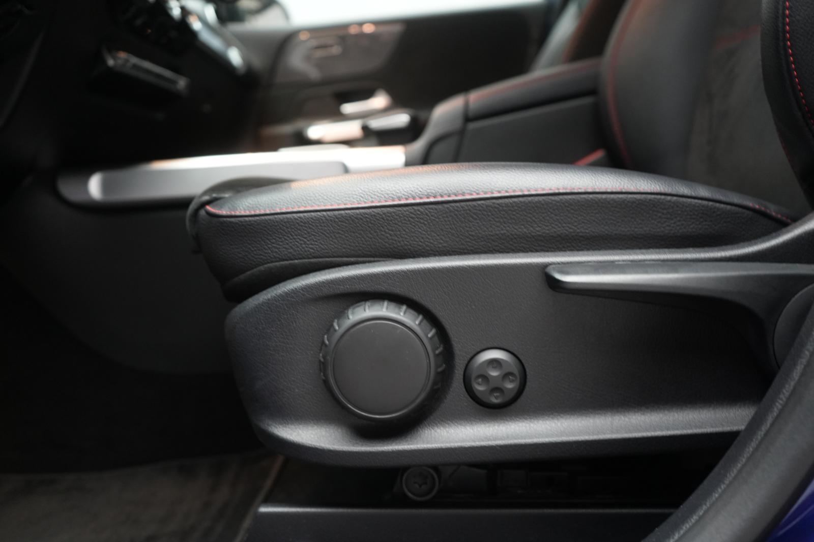 Mercedes-Benz GLB 220 AMG Line GLB 220 d