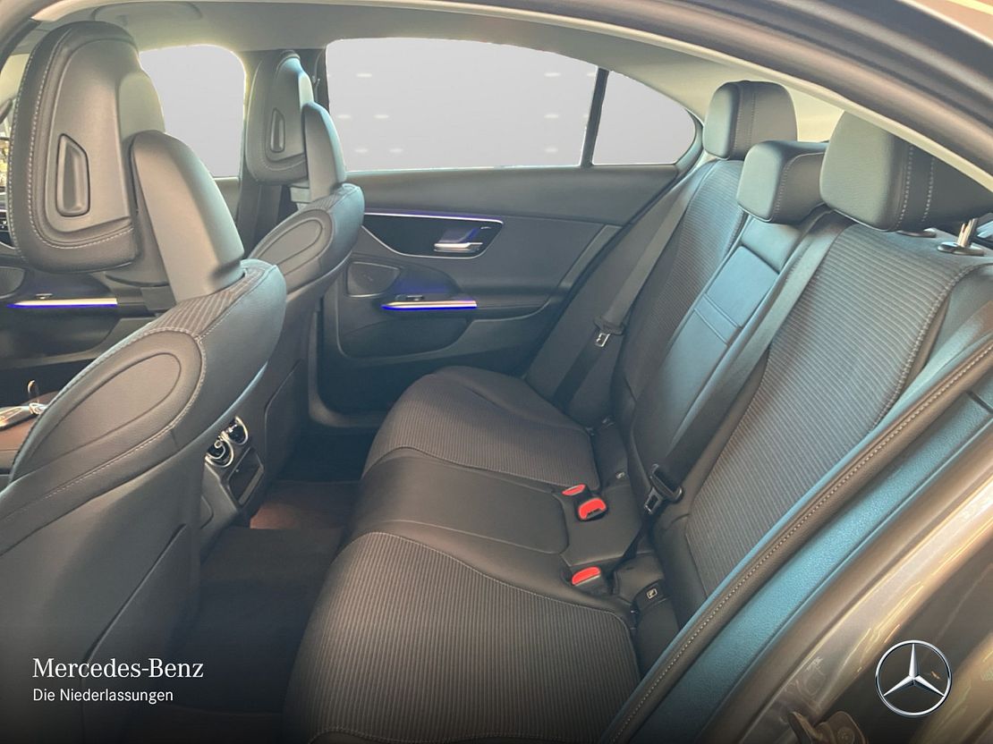 Mercedes-Benz C 180 AVANTGARDE Sedan