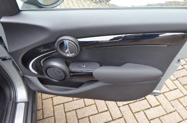 MINI Cooper 5-deurs Essential