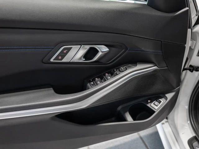 BMW 330 330e M-Sport Touring