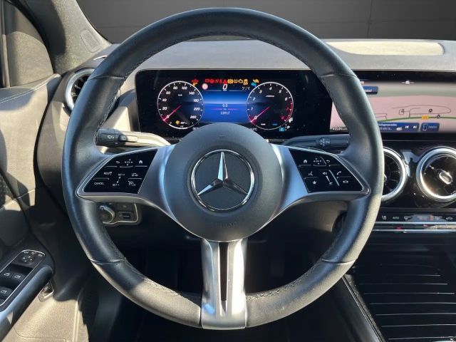 Mercedes-Benz GLA 180 Progressive