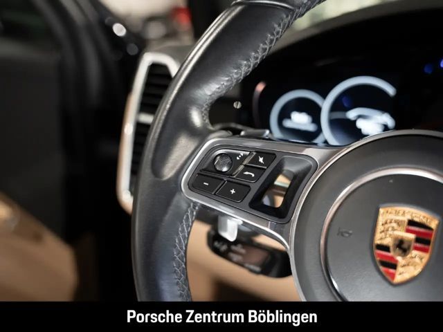 Porsche Cayenne Platinum Edition