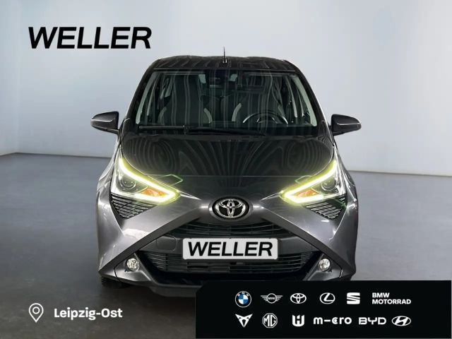 Toyota Aygo Hatchback Play Team D X-play