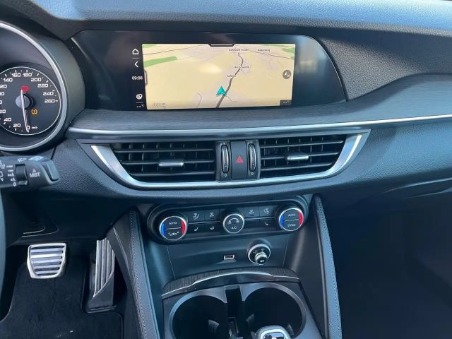 Alfa Romeo Stelvio AT8 Q4 TI