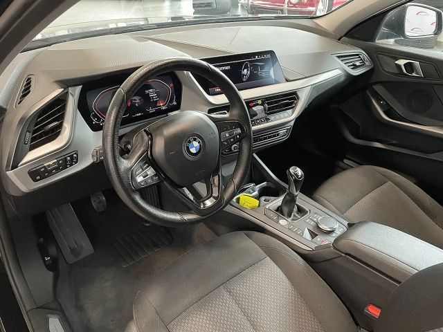 BMW 118 118i Sedan