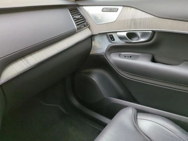 Volvo XC90 Dark Recharge T8 Ultimate