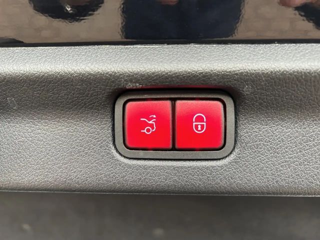 Mercedes-Benz EQE 500 AMG Line Sedan