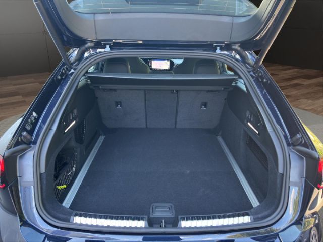 Audi A6 Avant Quattro S-Tronic