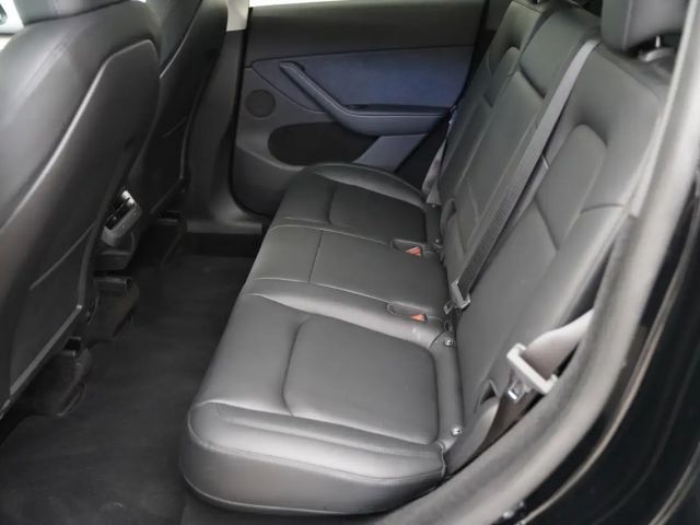 Tesla Model Y AWD Long Range