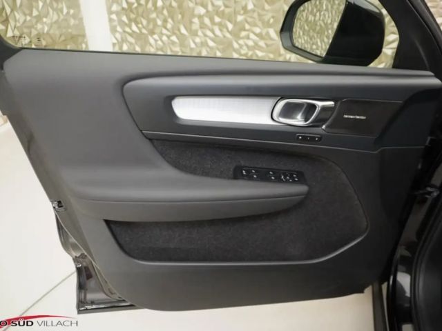 Volvo XC40 Dark Plus