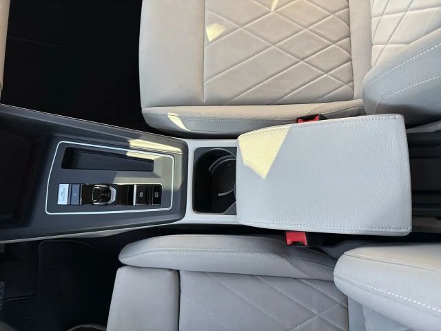 Volkswagen Golf Style eHybrid