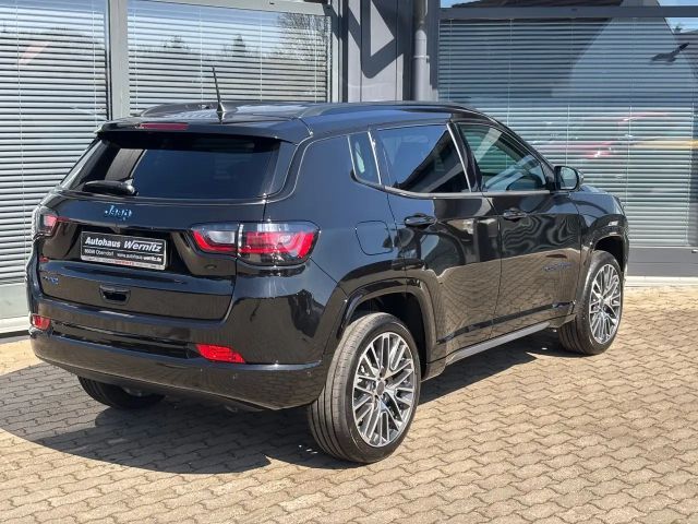 Jeep Compass 4xe Summit