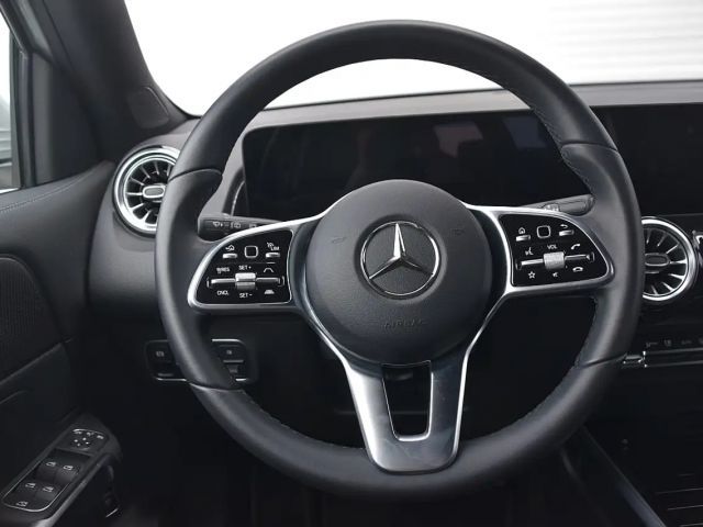 Mercedes-Benz EQB 300 4MATIC