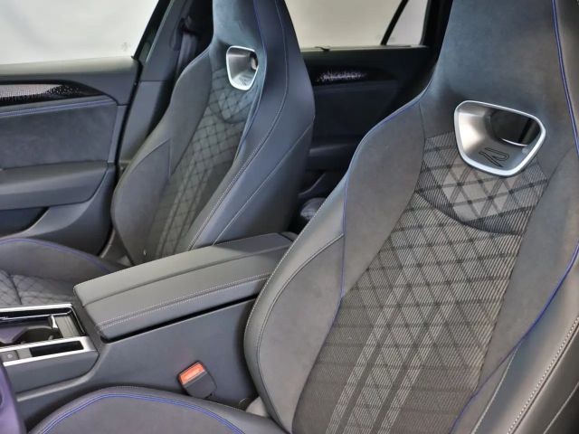 Volkswagen Passat DSG R-Line