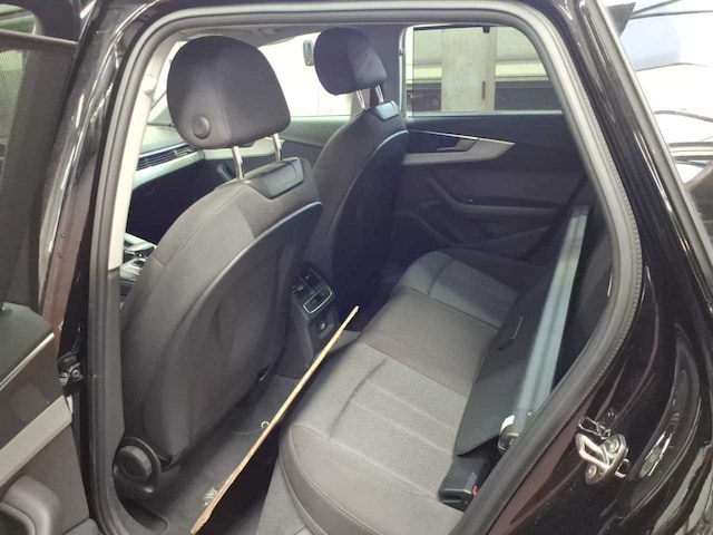 Audi A4 40 TDI Avant S-Tronic