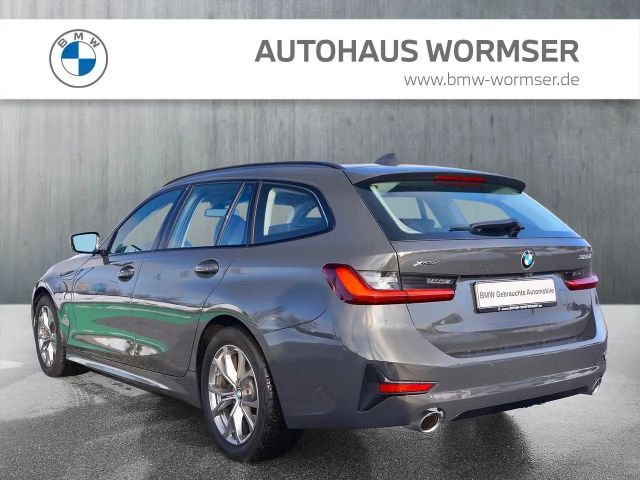 BMW 320 320d Sport Line Touring xDrive