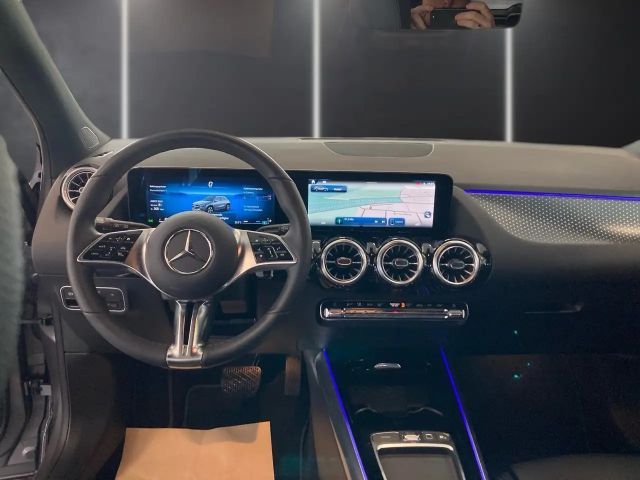 Mercedes-Benz GLA 250 4MATIC Progressive