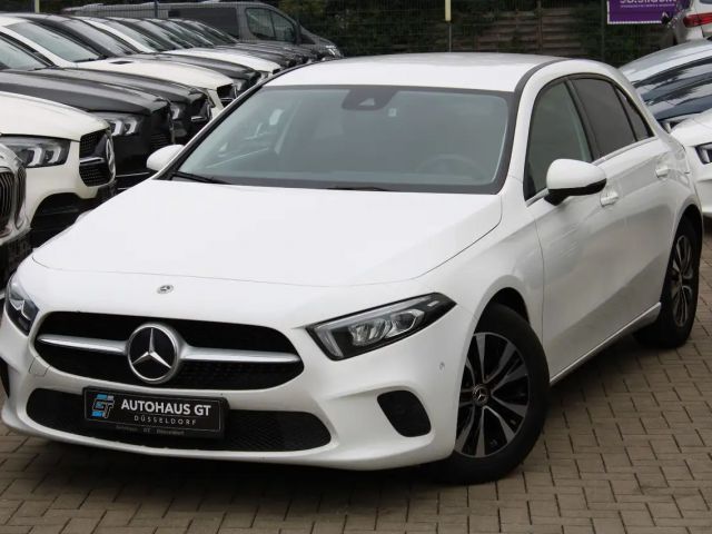 Mercedes-Benz A 180 A 180 d