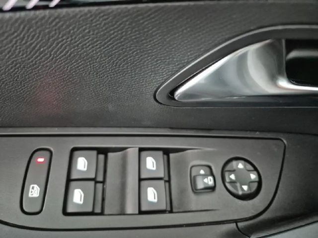 Peugeot 2008 Allure Pack