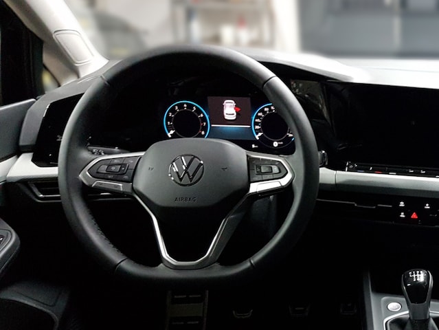 Volkswagen Golf 1.0 l TSI OP 6-Gang ACC ParkAss. FLA