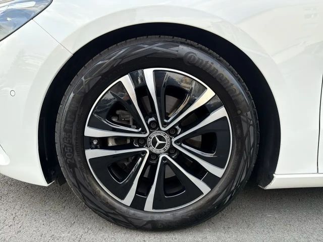 Mercedes-Benz B 180 B 180 d Sedan