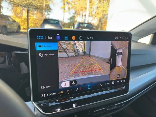 Volkswagen Golf 1.5 eTSI DSG Golf VIII Variant