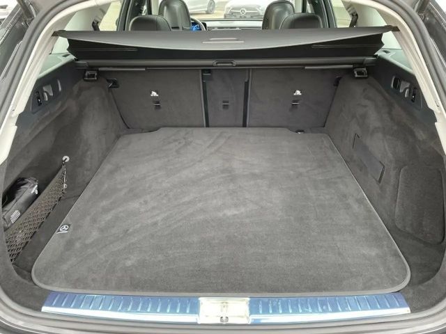 Mercedes-Benz E 200 AVANTGARDE Estate