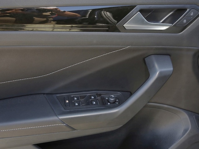 Volkswagen T-Roc 1.5 TSI DSG R-Line