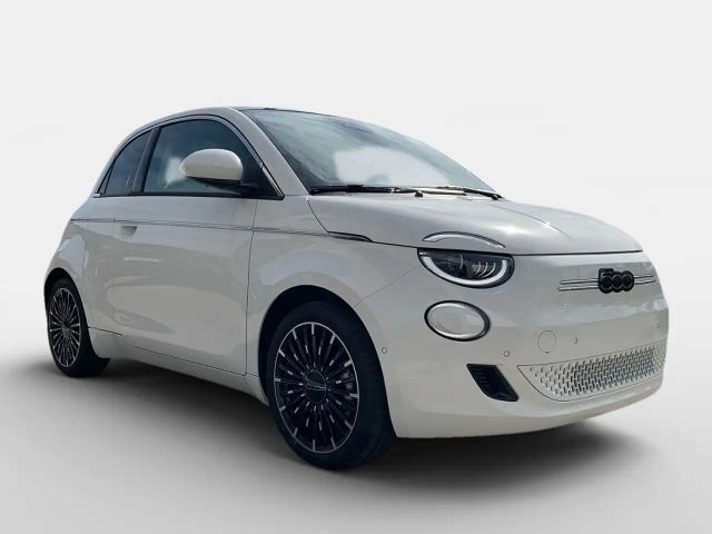 Fiat 500e La Prima