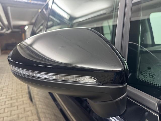 Volkswagen Touran Goal Rear View Allwetter Navi 7 Sitzer