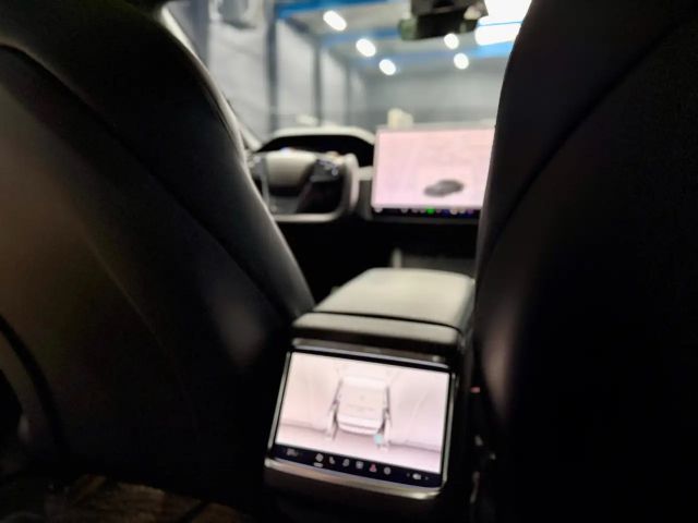 Tesla Model S Long Range