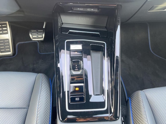 Volkswagen Golf 2.0 TSI