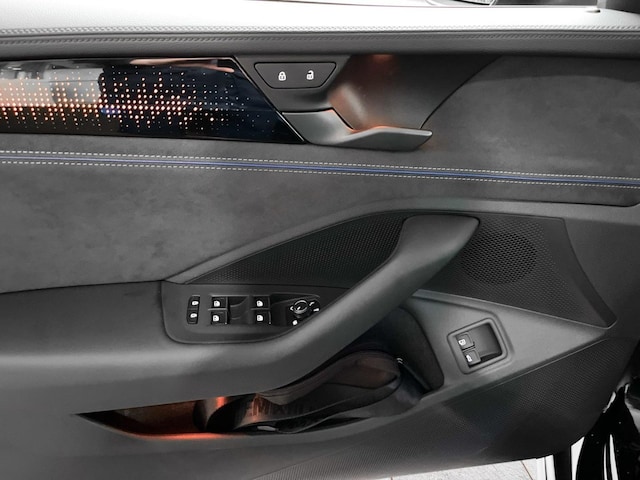 Volkswagen Passat DSG R-Line eHybrid