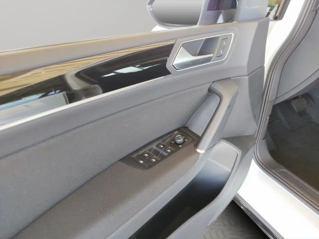 Volkswagen Touran R-Line