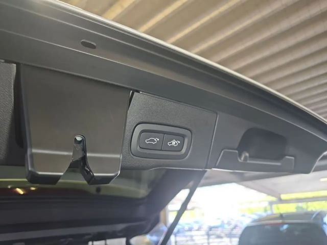 Volvo XC60 AWD Core Recharge T8